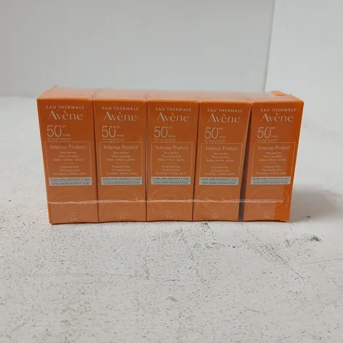 TOTE OF APPROXIMATLEY 40 X ASSORTED EAU THERMALE AVENE 50 SPF ITEMS TO INCLUDE 150ML INTENSE PROTECT ETC