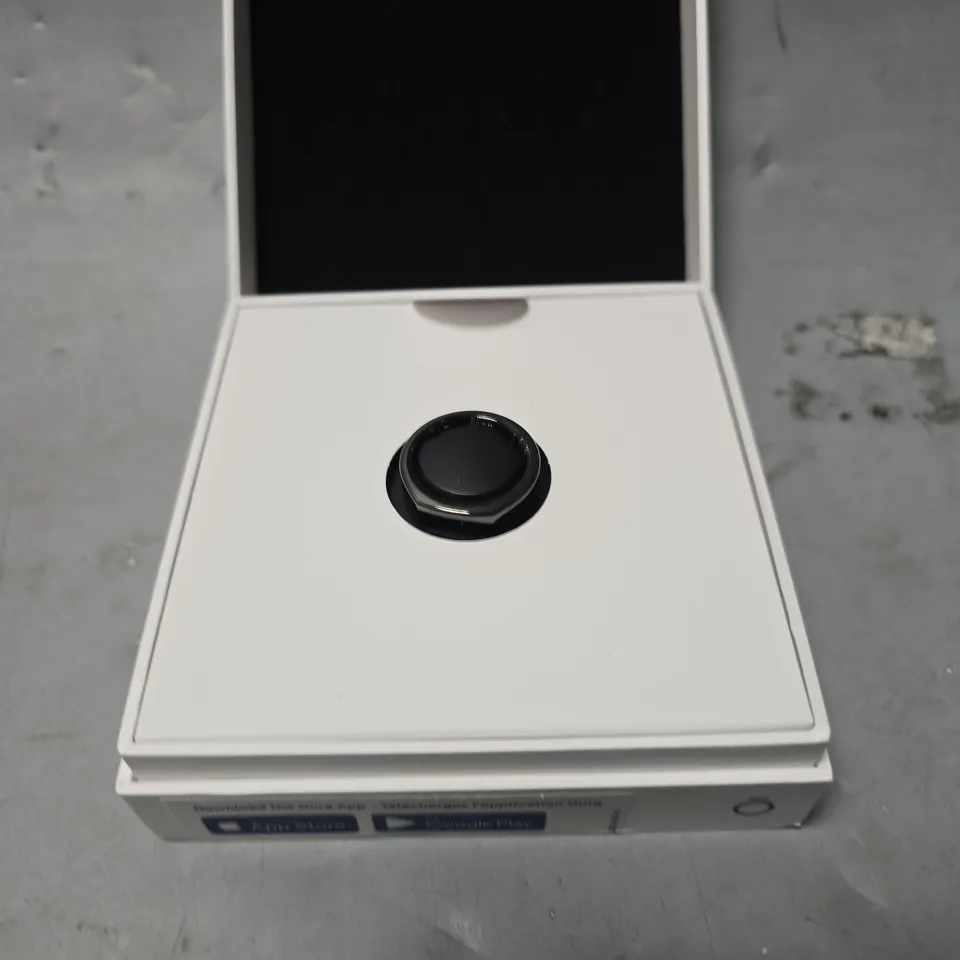 BOXED OURA HERITAGE BLACK RING - SIZE 10 