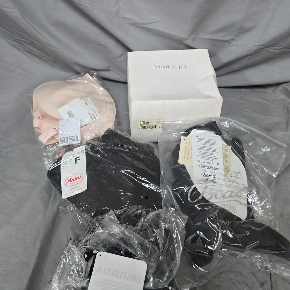 APPROXIMATELY 25 ASSORTED WOMEN'S CLOTHING PRODUCTS IN VARIOUS BRANDS TO INCLUDE ANITA, SUNFLAIR, SUSA, MARIE JO, OSCALITO ETC