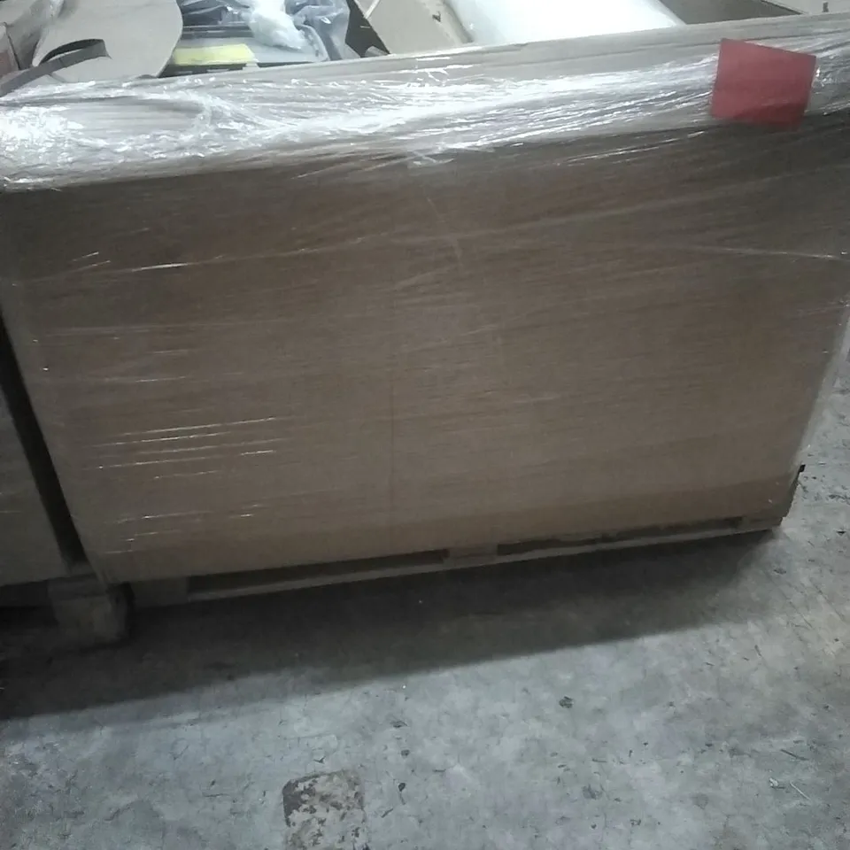 PALLET OF ASSORTED DIY, HOME IMPROVEMENT AND BUILDING PRODUCTS TO INCLUDE; PERMANENT POTHOLE HOLE REPAIR, BUBBLE WRAP, PATIO JOINT MORTAR ETC