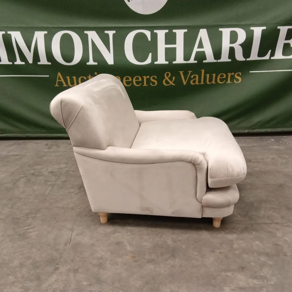 LPD HOME PLUMPTON CHAIR, BEIGE VELVET