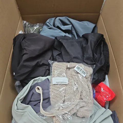 APPROXIMATELY 20 ASSORTED CLOTHING ITEMS IN VARIOUS SIZES, STYLES AND COLOURS