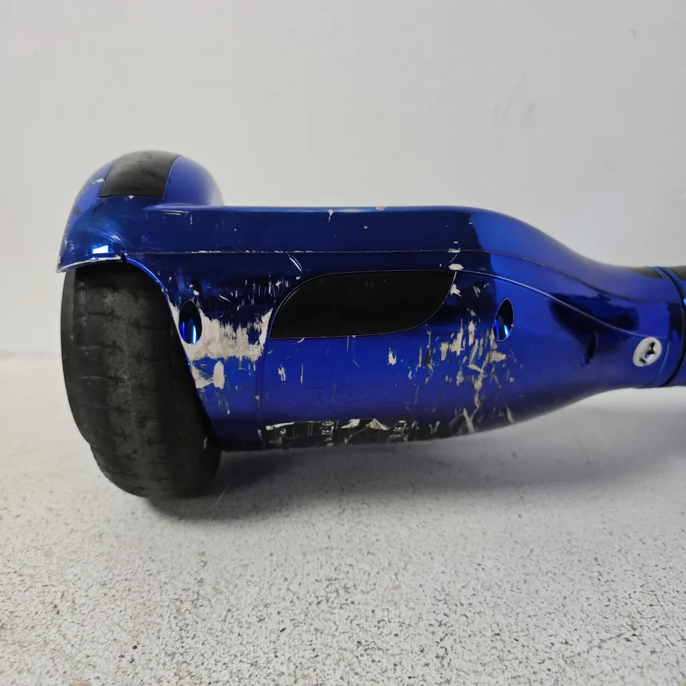 BLUE SELF-BALANCING HOVERBOARD (UK) – USED WITH SURFACE WEAR