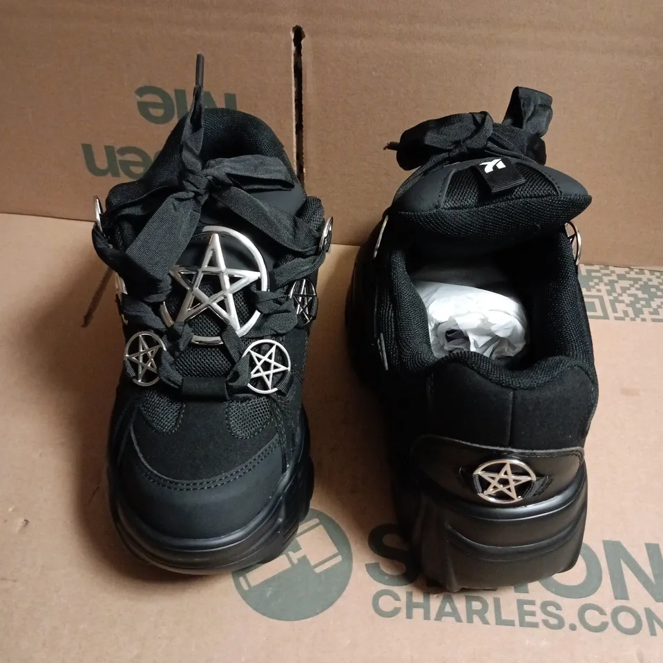 BOXED KOI NECROMANCER CHUNKY PLATFORM TRAINERS – BLACK, UK5