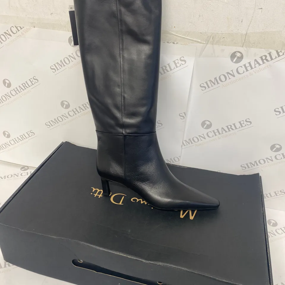 BOXED PAIR OF MASSIMO DUTTI BLACK BOOTS SIZE 38