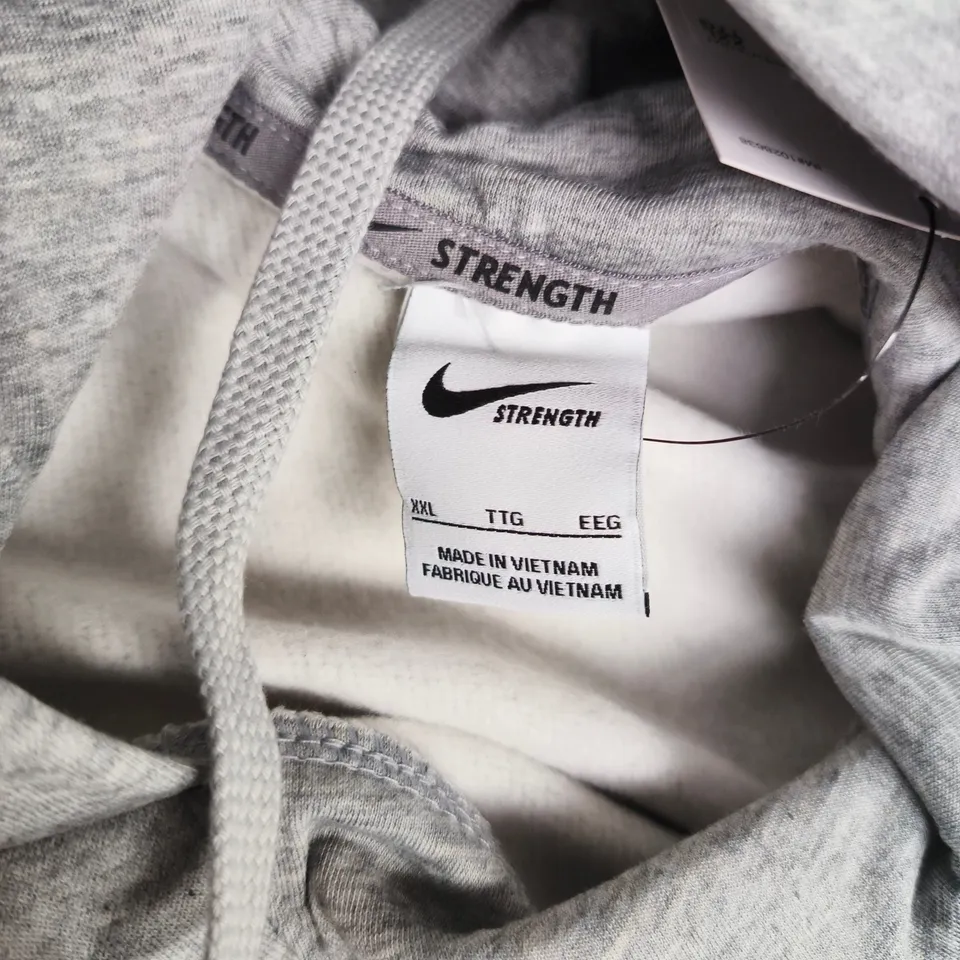 NIKE STRENGTH HOODIE IN GREY - XXL