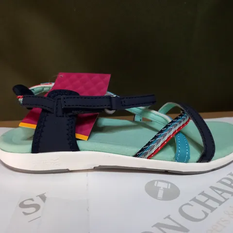 REGATTA LADY ROMA SANDALS SIZE 3
