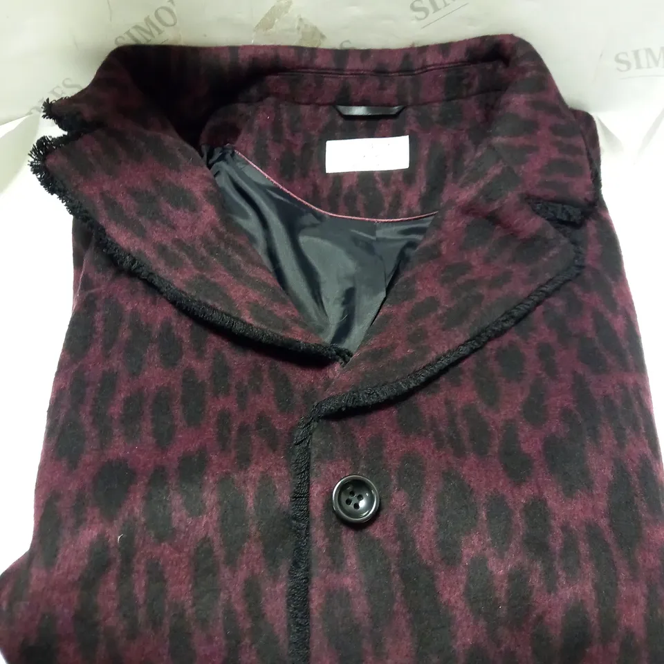 HELENE BERMAN LONDON RED ANIMAL PRINT COAT - SIZE 20