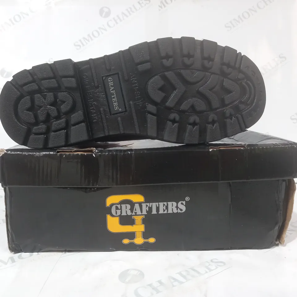 BOXED PAIR OF GRAFTERS SAFETY TWIN GUSSET DEALER BOOTS IN BROWN UK SIZE 8