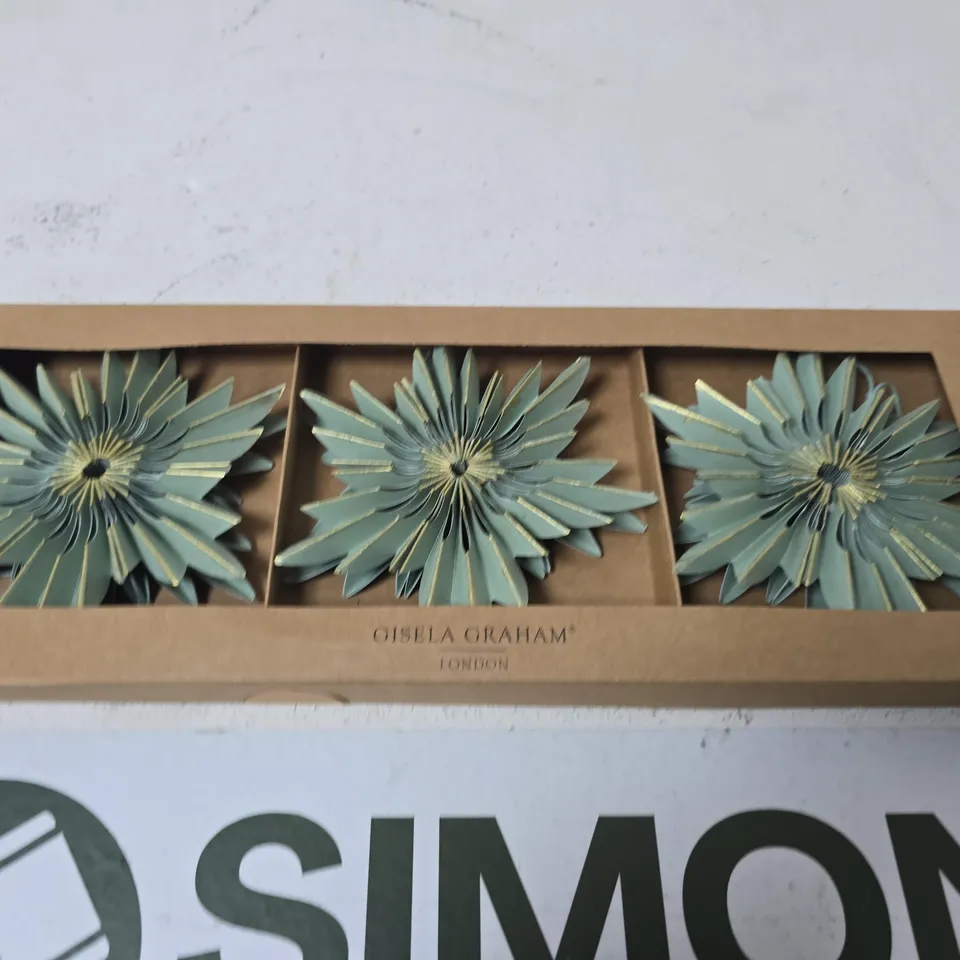 BOXED GISELA GRAHAM LONDON THREE-FLOWER TURQUOISE DECORATIVE ORNAMENTS – 6 PER BOX