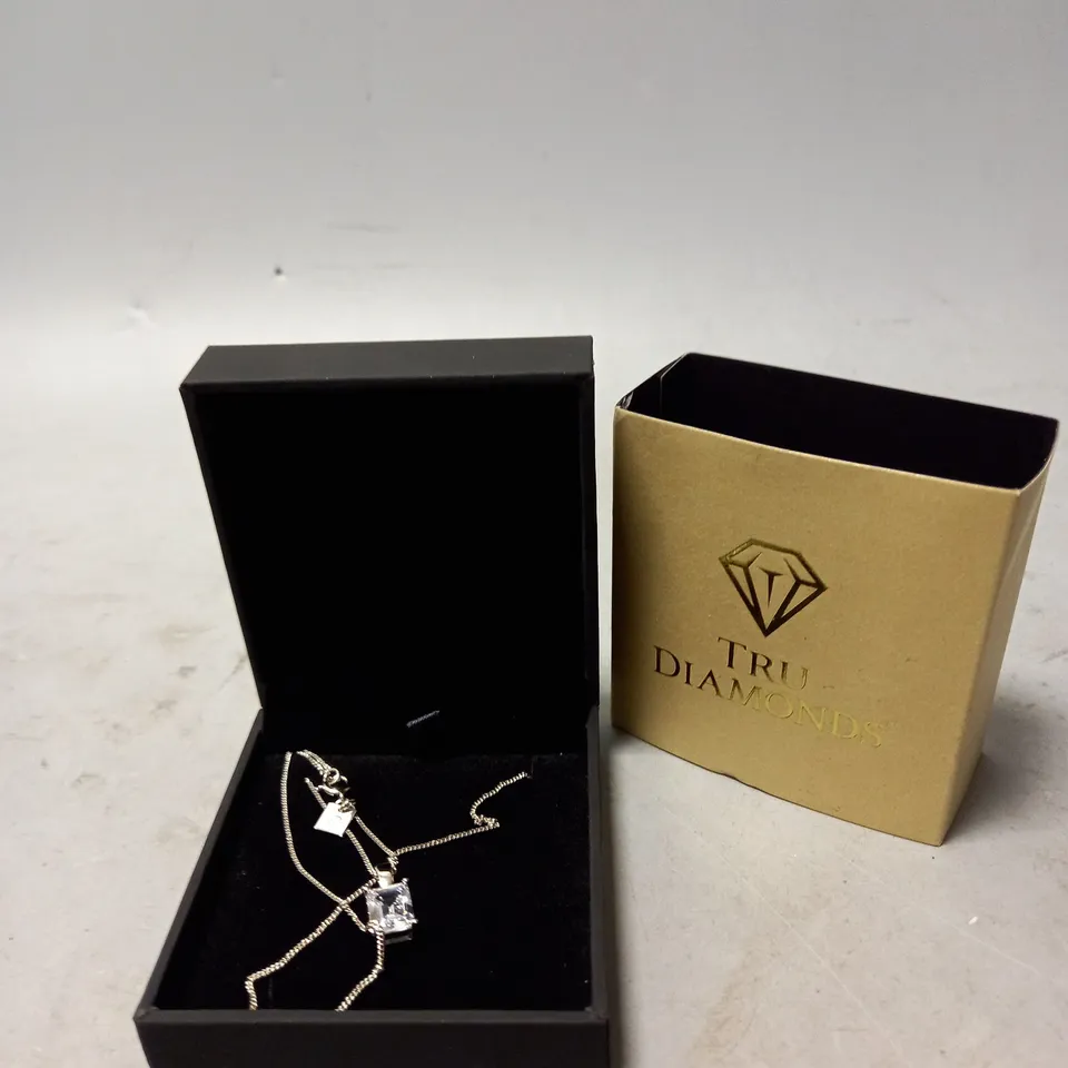 BOXED TRU DIAMONDS STONE NECKLACE 
