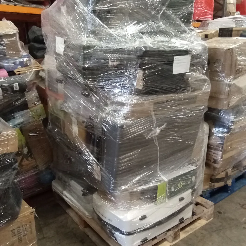 PALLET OF ASSORTED E-COMMERCE GOODS AND PRODUCTS TO INCLUDE; SUITCASES/CABIN BAGS, 6FT OUTDOOR FOLDING TABLES, AIR FRYER, LEAF BLOWER, DESK FAN ETC
