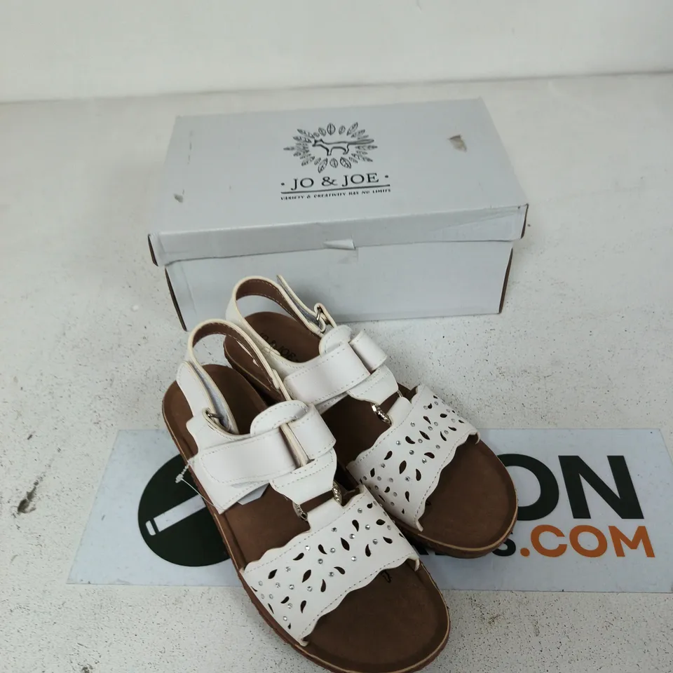 JO & JOE MALTA SANDALS – WHITE, UK 5 (SIZE 5), ' FOOTWEAR