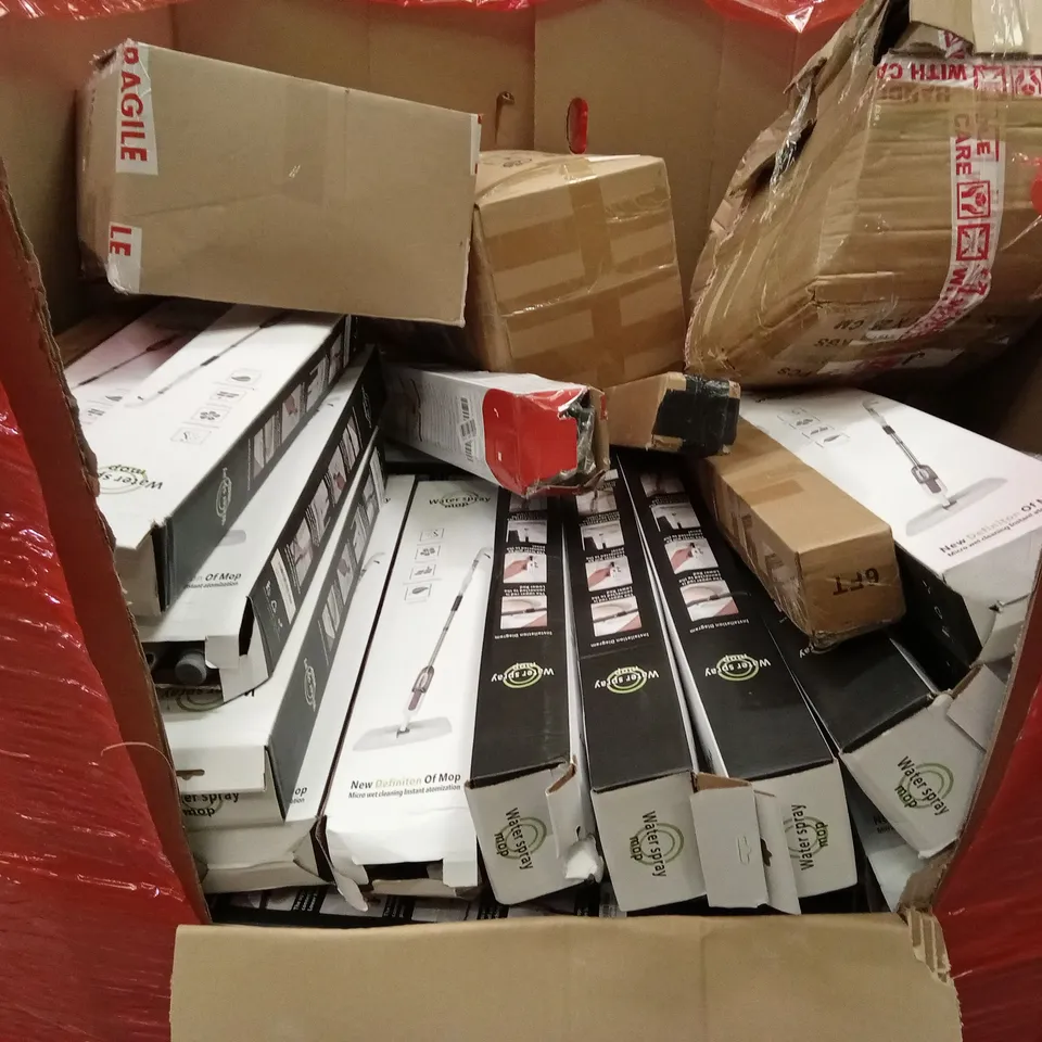PALLET OF ASSORTED HOUSEHOLD GOODS AND PRODUCTS TO INCLUDE; A VERY LARGE QUANTITY OF WATER SPRAY MOPS AND A COUPLE ADDITIONAL HOUSEHOLD ITEMS
