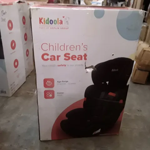 BOXED KIDOOLA CHILDREN'S CAR SEAT - BLACK 