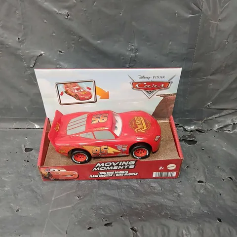 DISNEY PIXAR CARS MOVING MOMENTS LIGHTNING MCQUEEN VEHICLE