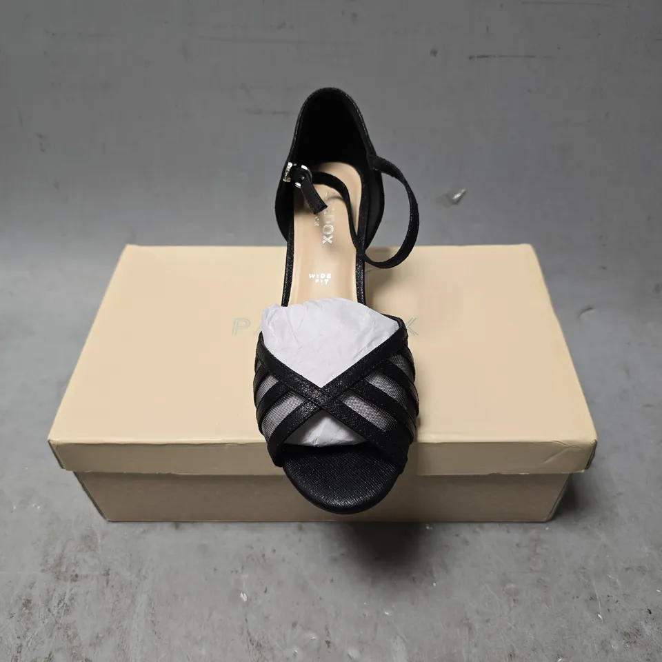 BOXED PAIR OF PARADOX EVELYN WIDE FIT SHOES - 4