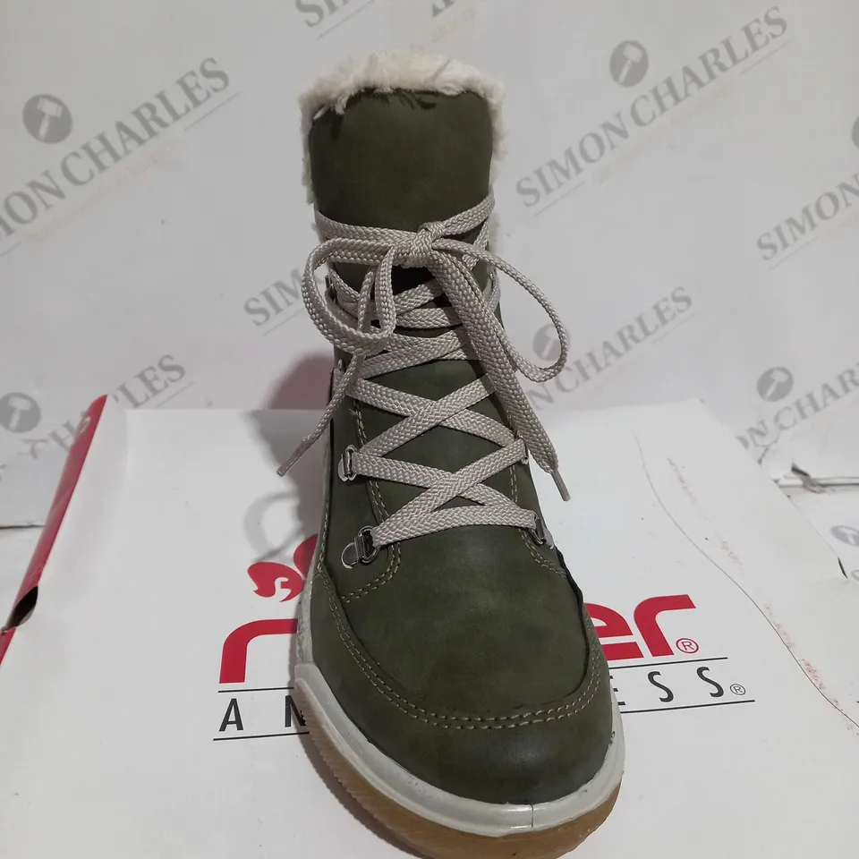 BOXED PAIR OF RIEKER ANTISTRESS WATER RESISTANT WARM HIKING BOOTS IN KHAKI - SIZE 5