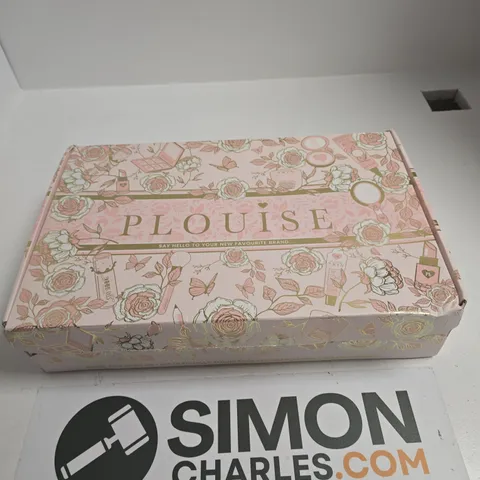 P LOUISE MAKE-UP MYSTERY BOX SET – PINK FLORAL