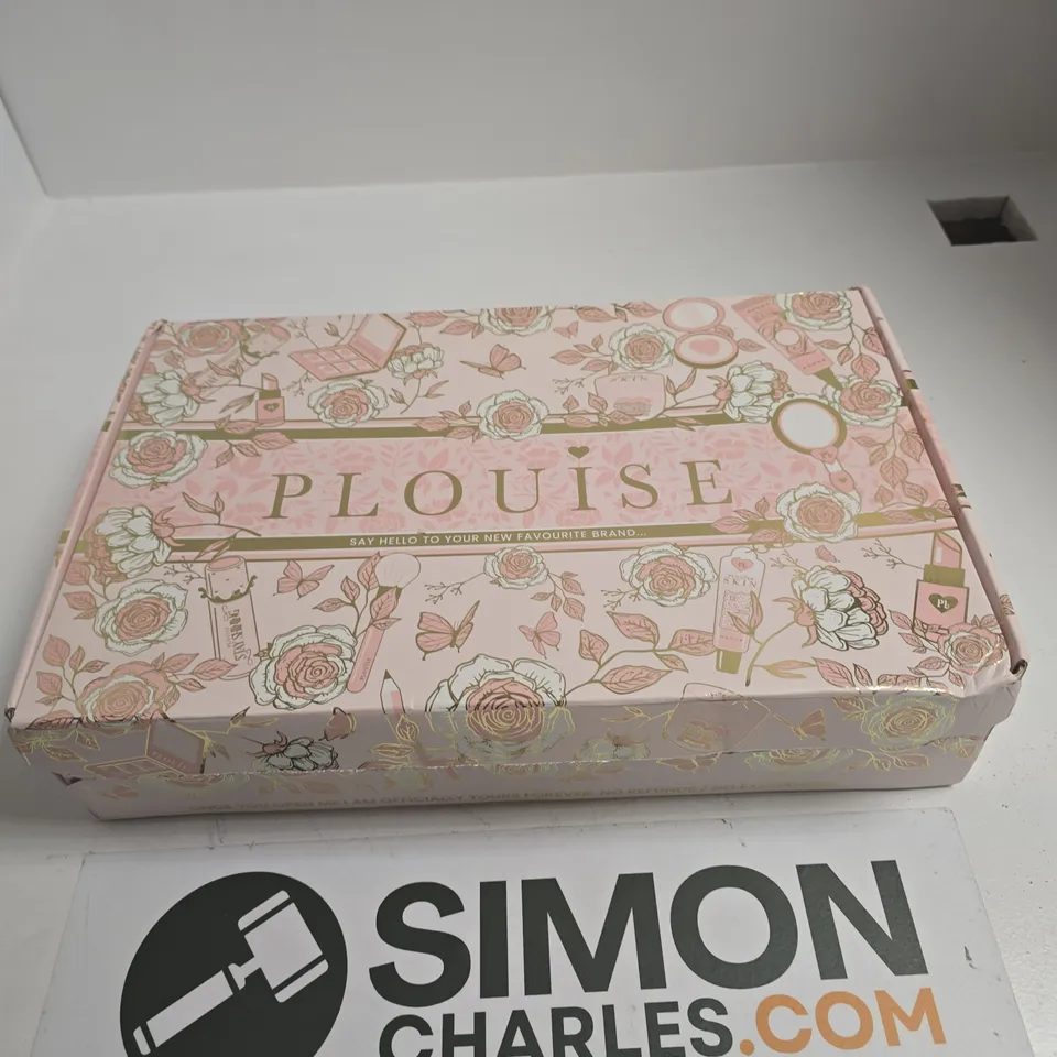P LOUISE MAKE-UP MYSTERY BOX SET – PINK FLORAL