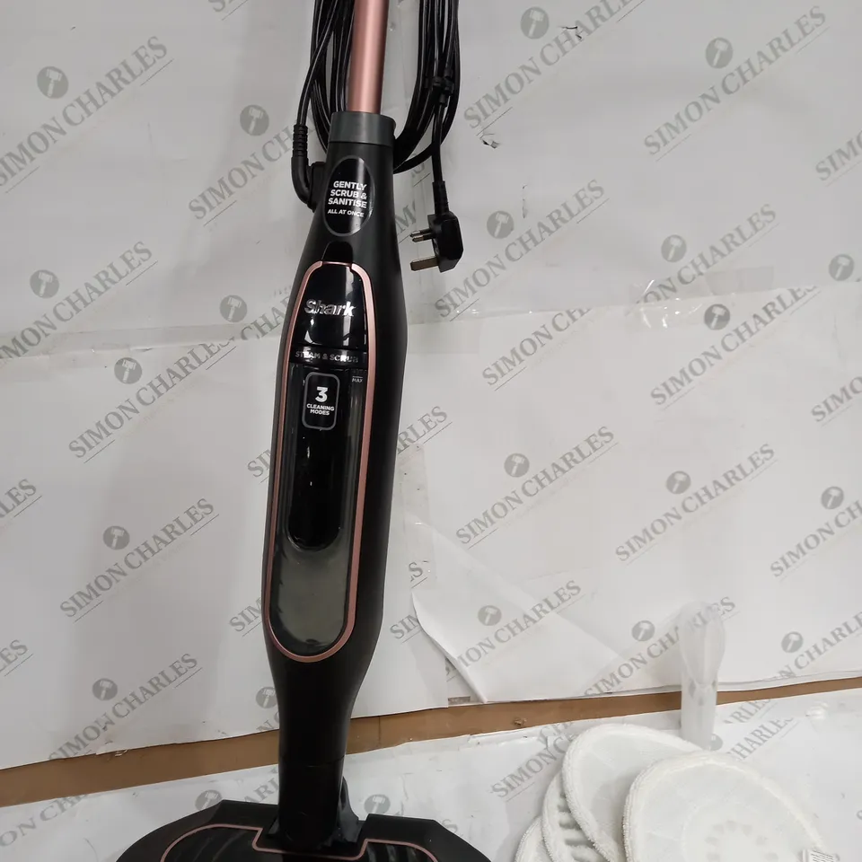 BOXED SHARK STEAM SCRUBBER WITH STEAM BLAST S7201