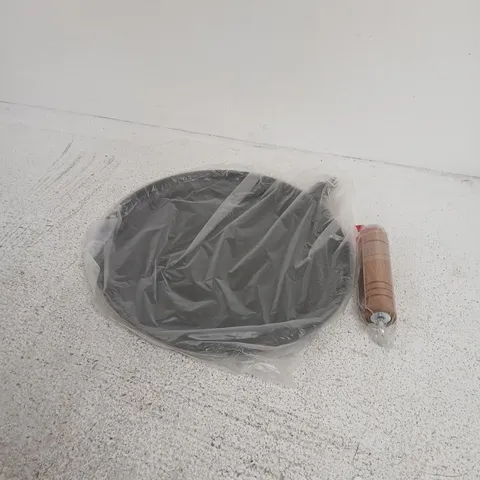 ROUND BLACK CIRCULAR FRYING PAN – WRAPPED IN PLASTIC
