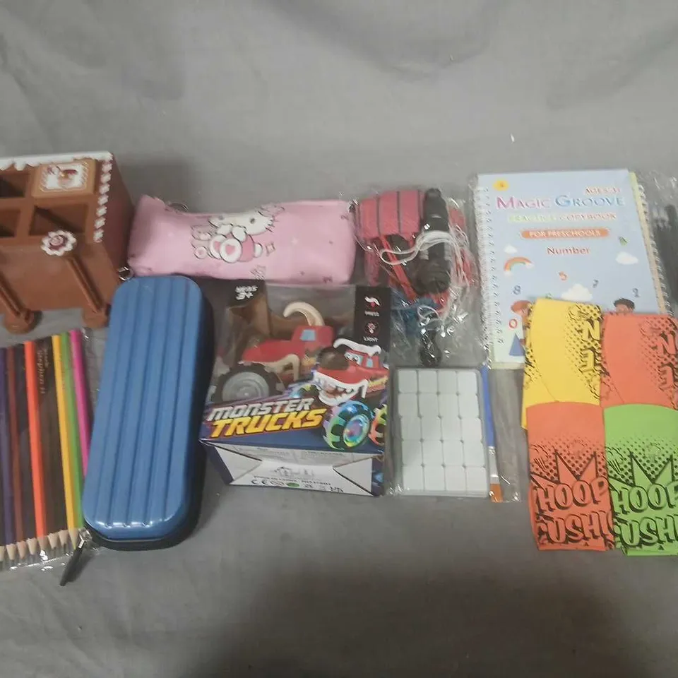 ASSORTED CHILDREN'S STATIONERY, CRAFTS & TOYS IN PLASTIC TUB