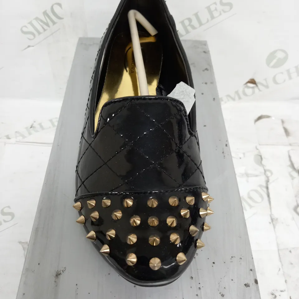 FLAT HEELED SPIKEY BLACK PATENT SHOE SIZE 4