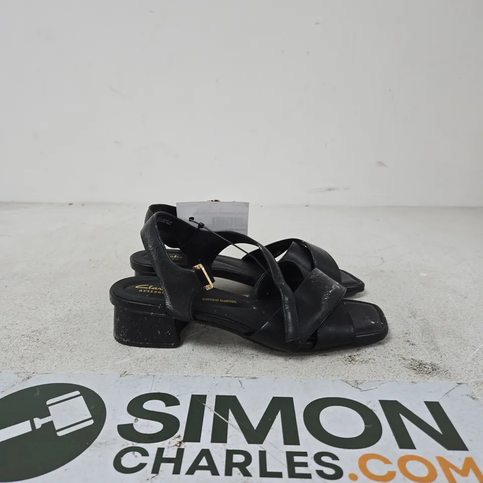 CLARKS BLACK SANDALS WITH CONTOUR CUSHION – WOMEN'S UK SIZE 7