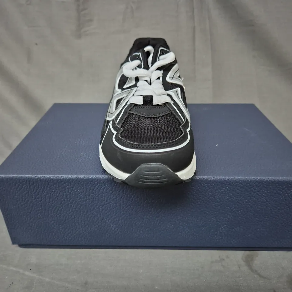 BOXED PAIR OF DIOR B30 MICROFIBER MESH SHOES IN BLACK/SILVER/WHITE EU SIZE 43