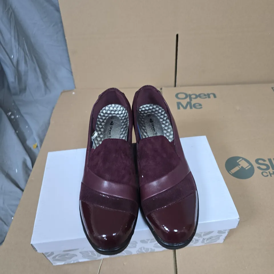 SHOE TREE COMFORT NERISSA BURGUNDY SLIP-ON SHOES – UK 6 (WOMEN)