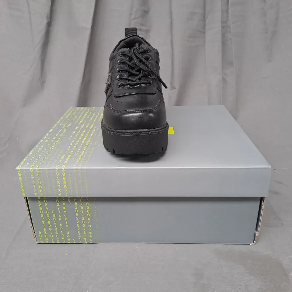 BOXED PAIR OF KOI OSHAN SWITCH SHOES IN BLACK UK SIZE 5