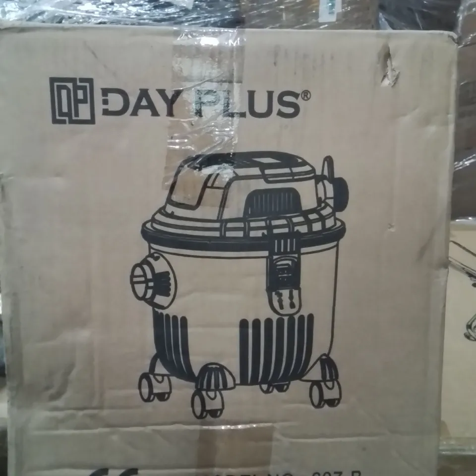 PALLET CONTAINING VARIOUS ASSORTED BOXED ITEMS TO INCLUDE: CORDLESS VACUUM CLEANER, NEW BALANCE TRAINERS, RICE COOKER, AND LOTS MORE UNMARKED BOXED ITEMS 