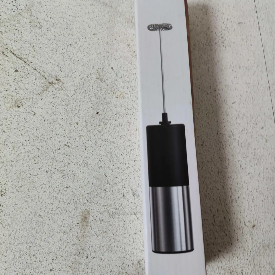 TOTE OF APPROXIMATELY 8 ASSORTED ITEMS TO INCLUDE: MILK FROTHER