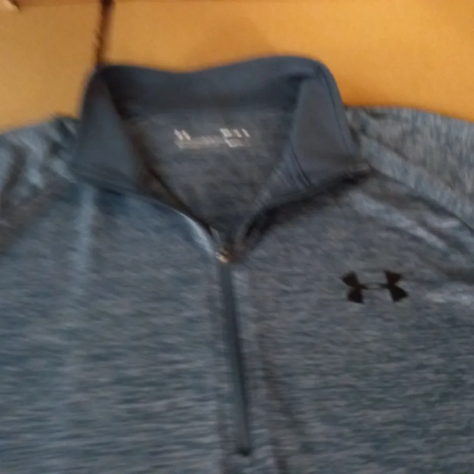 UNDER ARMOUR HALF ZIP TRAINING TOP - MD