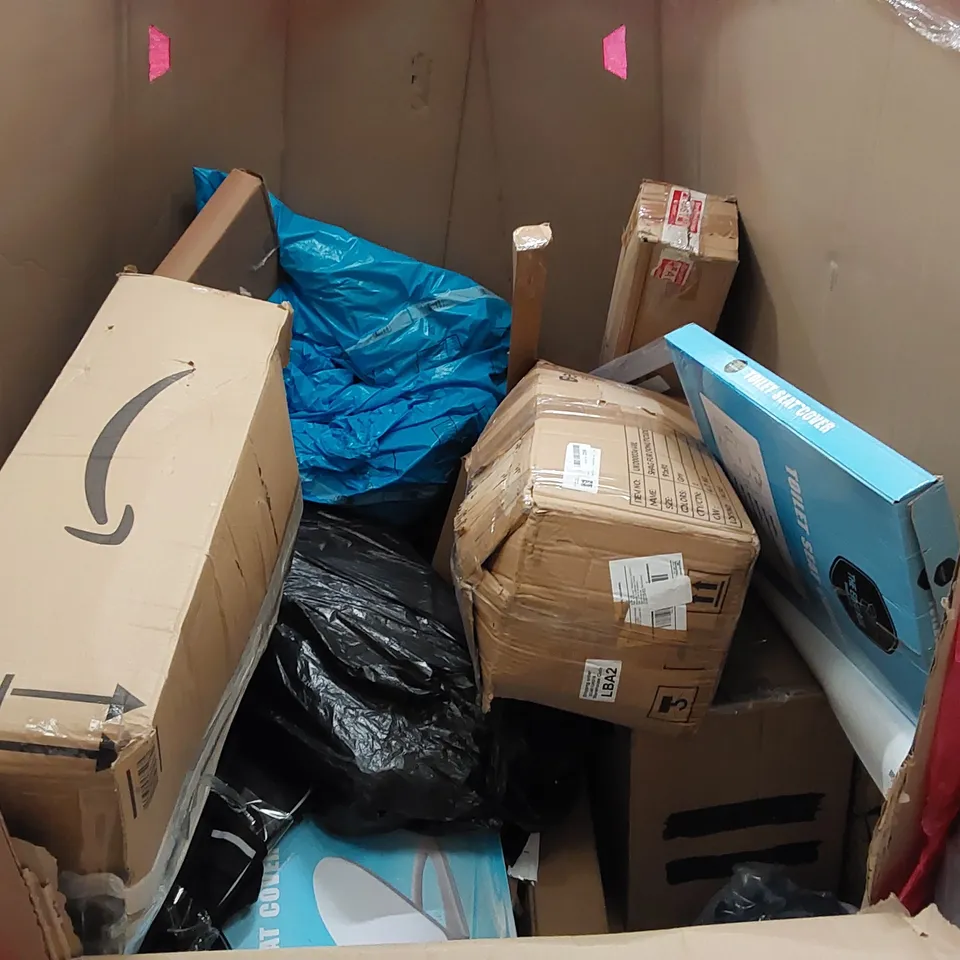 PALLET OF ASSORTED HOMEWARE AND CONSUMER PRODUCTS TO INCLUDE; CHEST OF DRAWERS, FOLDING MATTRESS, SALT GUN, DOOR MAT, CUSHION, PET CRATE ECT.