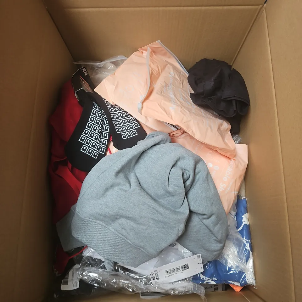LARGE BOX OF APPROXIMATELY 20 ASSORTED CLOTHING ITEMS IN VARIOUS SIZES, STYLES AND COLOURS