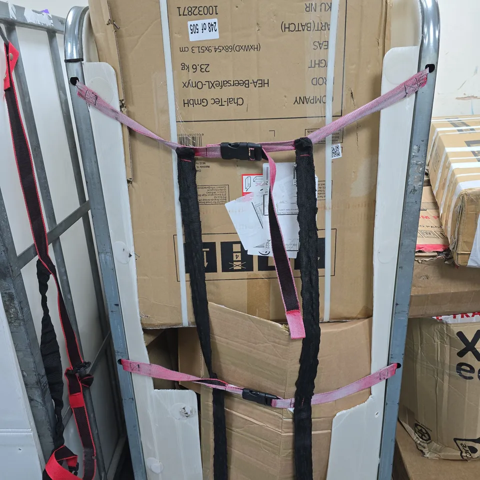 CAGE OF APPROXIMATELY 10 ASSORTED ITEMS TO INCLUDE: LABELS