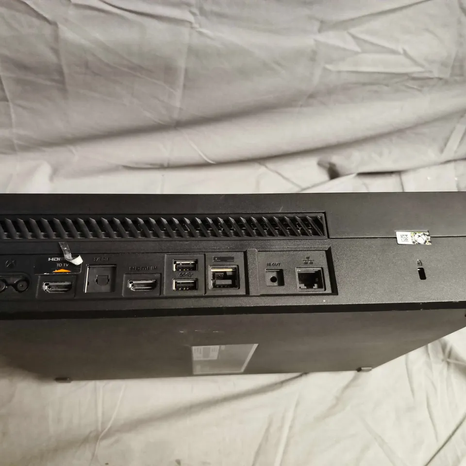 XBOX ONE CONSOLE – MODEL 1540, ORIGINAL BLACK