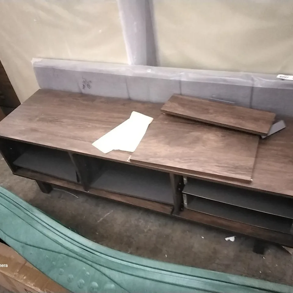 DESIGNER DARK OAK EFFECT TV CABINET 