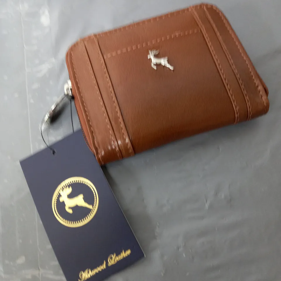ASHWOOD LEATHER ZIP UP WALLET IN MEDIUM BROWN 