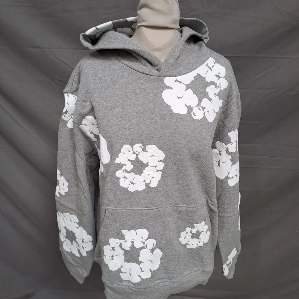 DENIM TEARS COTTON WREATH PRINTED HOODIE IN GREY SIZE S