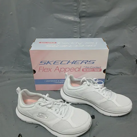 BOXED PAIR OF SKECHERS FLEX APPEAL LACE UP WOMENS TRAINERS UK 7