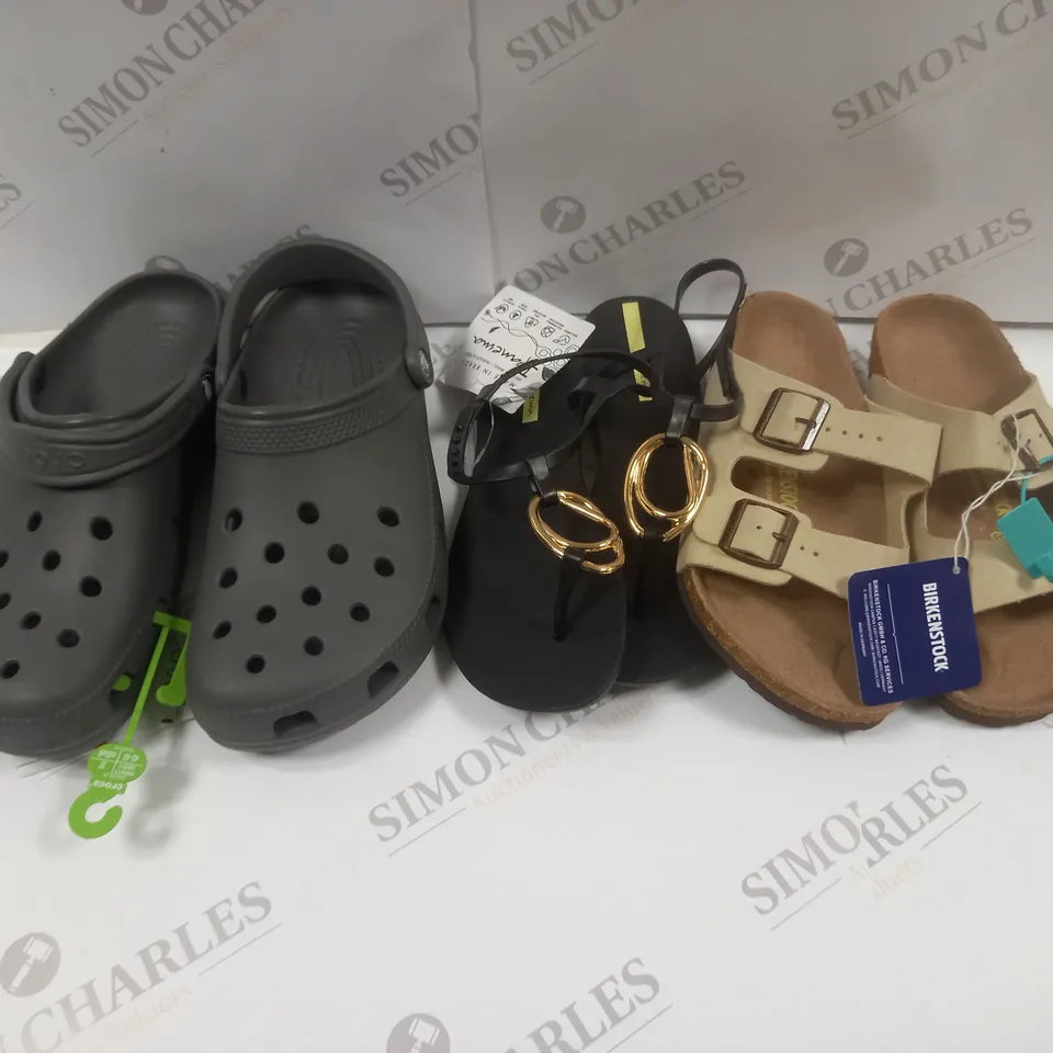 APPROXIMATELY 10 ASSORTED PAIRS OF SHOES IN VARIOUS STYLES & SIZES TO INCLUDE ASOS, BIRKENSTOCK, CROCS, ETC 