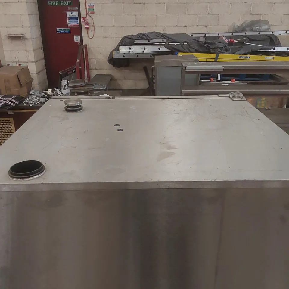 LAINOX SAPIENS BOOSTED SAE101BS 10 DECK ELECTRIC COMBINATION OVEN - BOILER SYSTEM