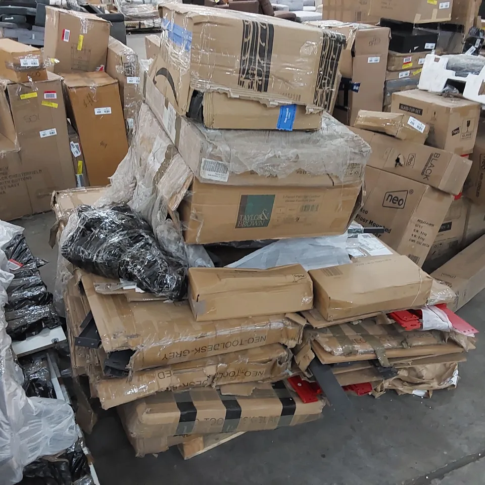PALLET OF ASSORTED HOUSEHOLD ITEMS AND FURNITURE PARTS