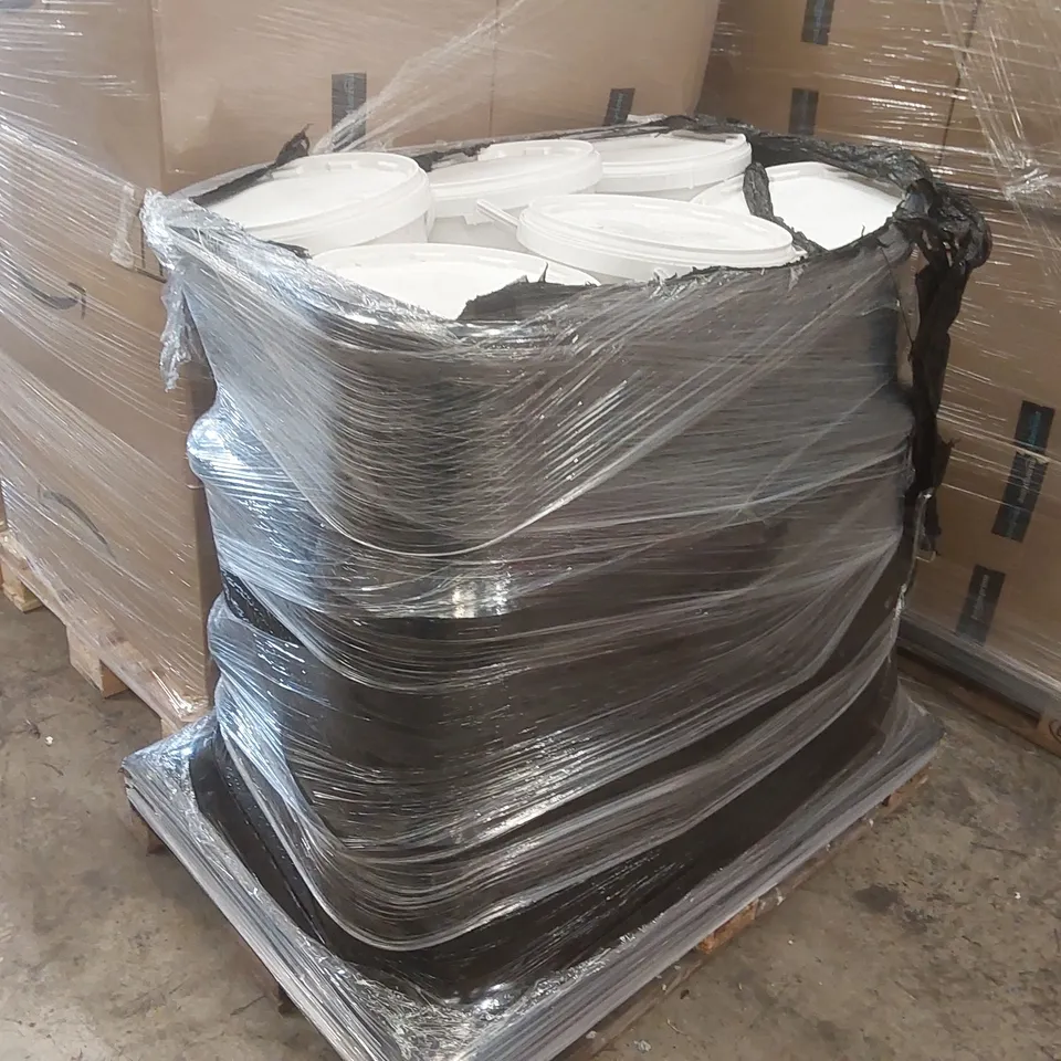 PALLET CONTAINING A LARGE QUANTITY OF UK GROW PREMIUM GRADE P35 PERLITE