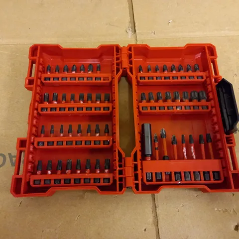 MILWAUKEE BIT SET, RED (MW4932430907)