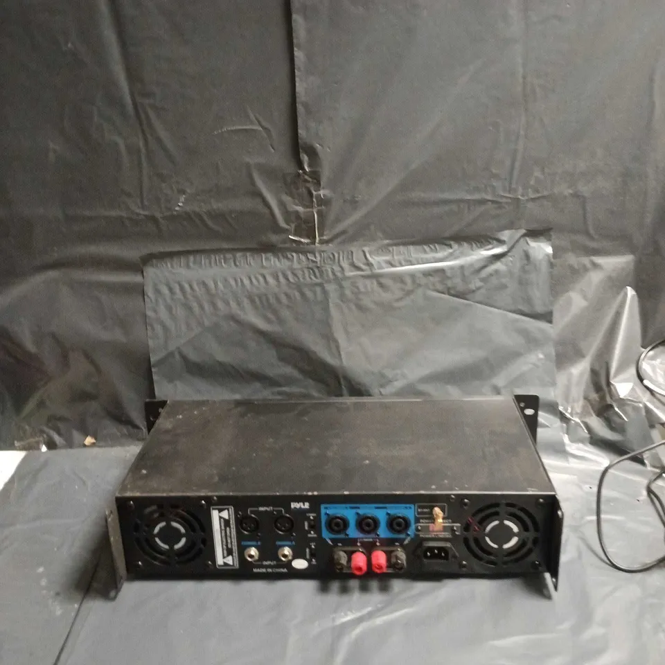 PYLE 2-CHANNEL POWER AMPLIFIER