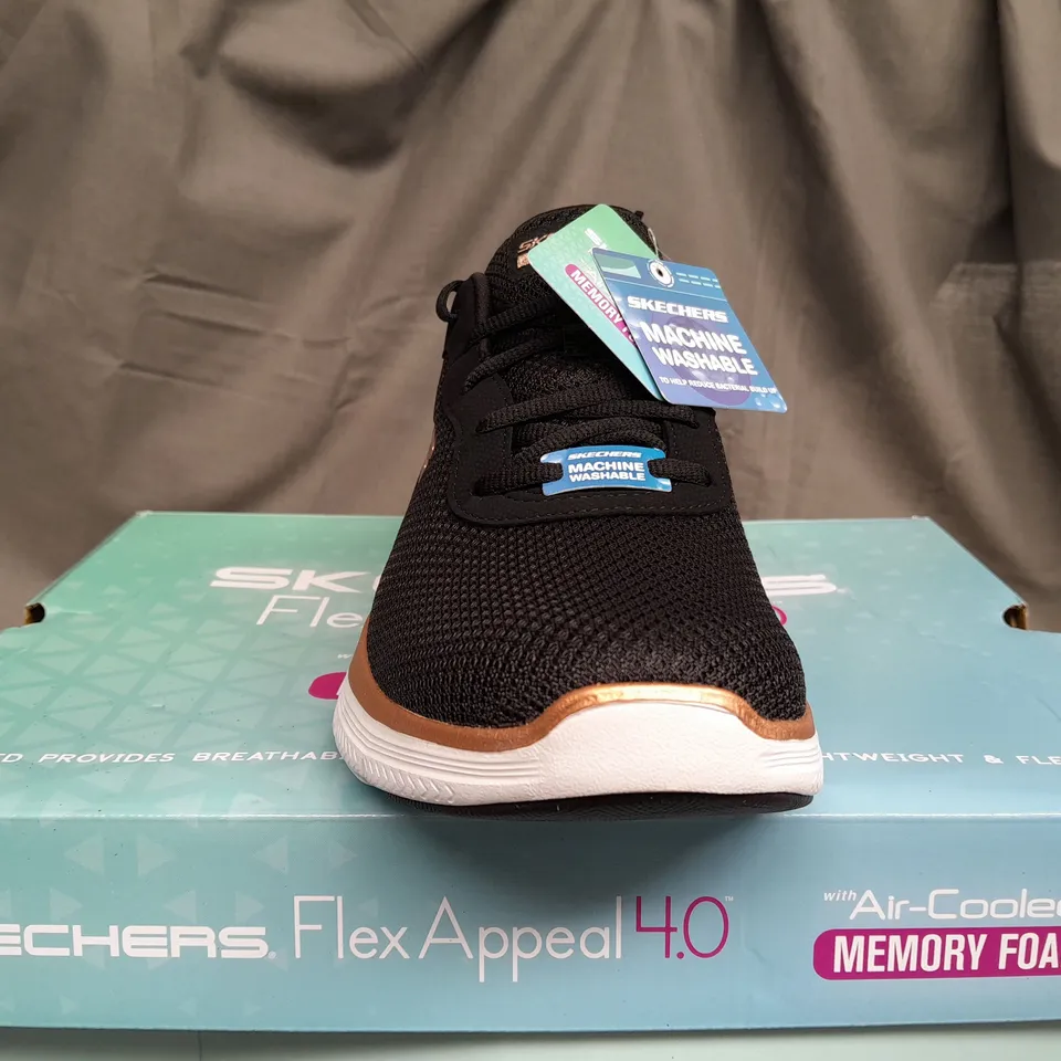 BOXED SKETCHERS FLEX APPEAL 4.0 TRAINERS - UK 7 